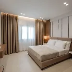 Crystal 13 *