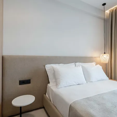 Crystal 13 빌라 사밀