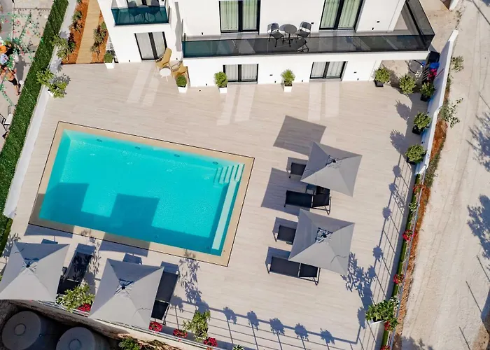 Crystal 13 Вилла Ксамил